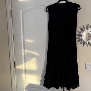 Elegant Black Sleeveless Midi Dress